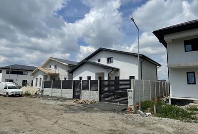 Casă cu 4 camere în Central - 2