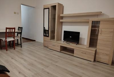 Eroii Revolutiei, doua minute metrou - 5