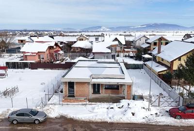 Casă cu 5 camere cu Teren 478 Mp în Hărman - 1