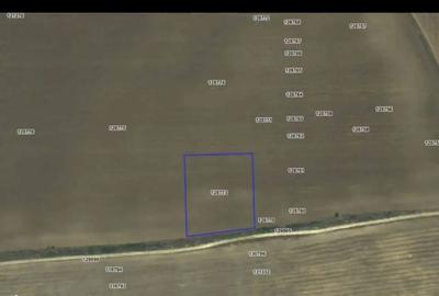 Teren de 8500 mp, în Valu lui Traian - 2