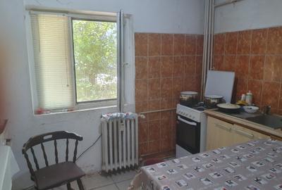 Vanzare-4 camere-Militari-V Lunga-decomandat-3 gr sanitare-bl 80-liber-130000E - 2
