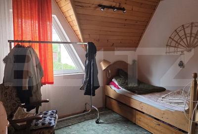 Casa 5 camere , 300 mp;  Teren - 2000 mp . Viile Satu Mare - 8