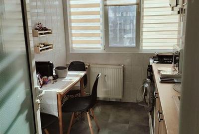 Apartament cu 2 camere semidecomandat, mobilat în Baba Novac
