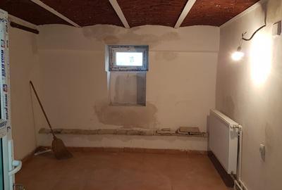 Apartament cu 3 camere decomandat în Libertății