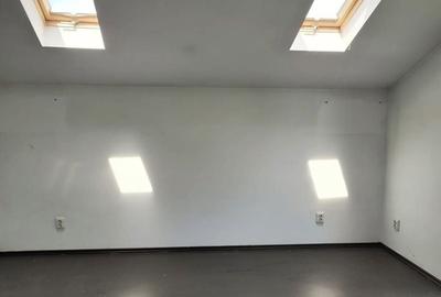 Casă cu 6 camere cu Canalizare în Central - 9