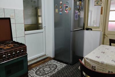 Casă cu 4 camere cu Teren 200 Mp în Central - 8