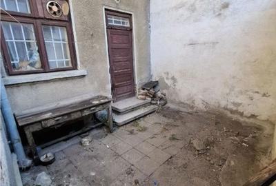 Casă cu 4 camere cu Teren 265 Mp în Victoriei - 1