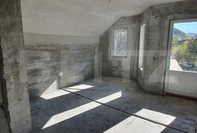 Casă cu 5 camere cu Teren 1000 Mp în Central - 6