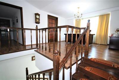 Casă individuală cu 6 camere cu Canalizare în Parcul Carol - 24