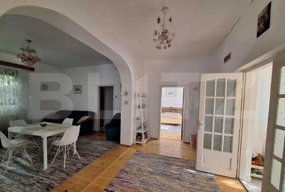 Casă individuală cu 5 camere cu Canalizare în Central - 1