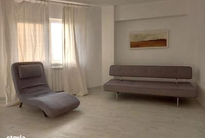 Apartament cu 2 camere decomandat, mobilat în Central