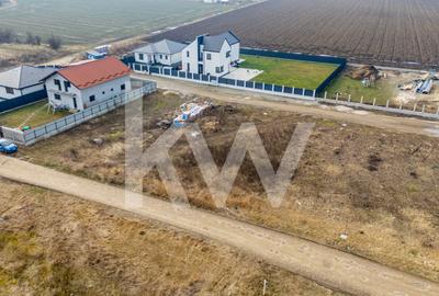 Teren Construcții intravilan de 1273 mp, în Râșnov - 2