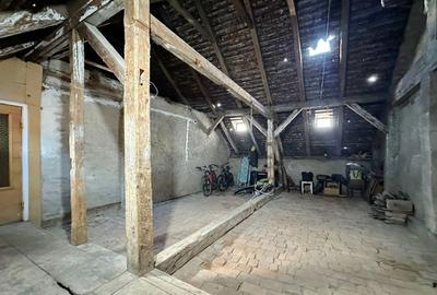 Apartament cu 3 dormitoare și curte, la 3 minute de Piața Sfatului - 9