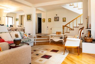 Casă individuală cu 4 camere cu Canalizare în Central - 2