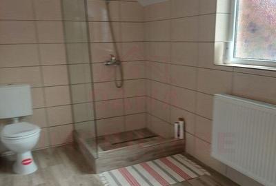 Casă cu 5 camere cu Teren 1100 Mp în Poiana - 12