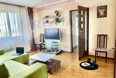 Apartament cu 3 camere semidecomandat, mobilat în 1 Mai