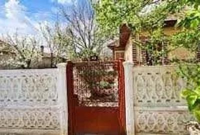 Casă cu Teren 931 Mp în Gheorghe Doja