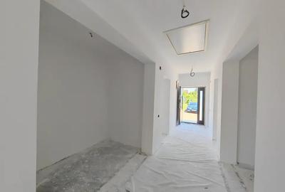 Casă cu 4 camere cu Teren 400 Mp în Crevedia - 10