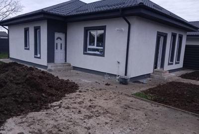 Casa 4 camere, Crevedia-Manastirea - 1