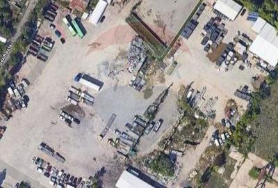 Spațiu industrial, de 2,000 mp, în Central