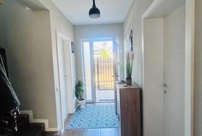 Duplex cu 5 camere cu Canalizare în Florești - 4
