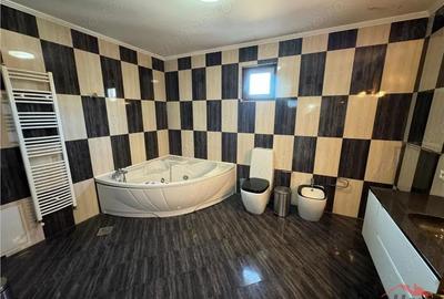 Casă cu Canalizare în Hângulești - 4