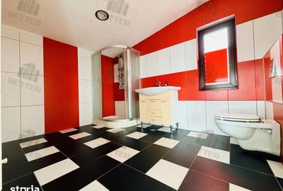 Casă cu 5 camere cu Canalizare în Central - 2