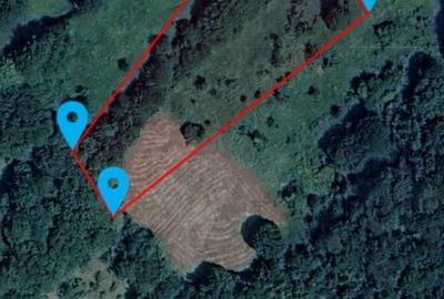 Teren de 3312 mp, în Central - 4