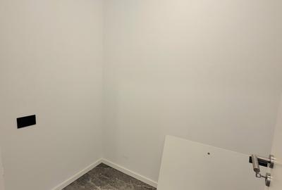 Apartament cu 2 camere nedecomandat în Tractorul - 16