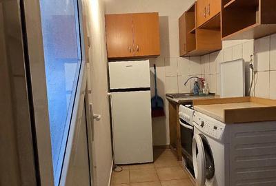 Garsonieră decomandată în Nicolina