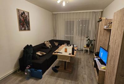 Apartament cu 3 camere decomandat în Hipodrom 3 - 3