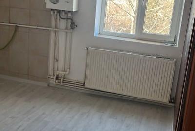 Apartament cu 3 camere semidecomandat în 1 Decembrie - 6