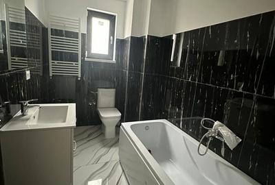 Garsonieră decomandată în Bucium - 5