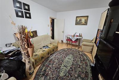 Apartament cu 3 camere decomandat în Astra - 2