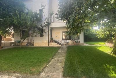 Casă individuală cu 4 camere cu Teren 400 Mp în Apărătorii Patriei - 1