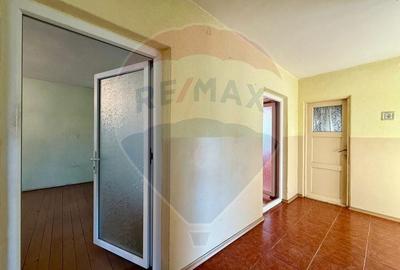 Casa de vanzare Mihail Kogalniceanu teren 524 mp Jud Constanta - 9