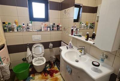 Casă cu 6 camere cu Teren 2000 Mp în Bârnova - 2