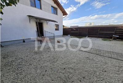 Casa de vanzare cu 6 camere 2 parcari curte libera 200 mp in - 3