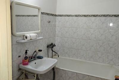 VAND APARTAMENT 2 CAMERE ZONA STADION-LANGA MAGAZIN BERLIN - 4