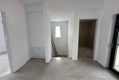 Casă individuală cu 5 camere cu Canalizare în Central - 11