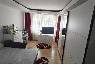 Apartament cu 3 camere decomandat în Marghiloman - 1