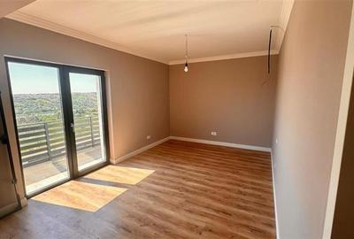 Casa tip duplex cu panorama superba asupra lacului Rediu - 11