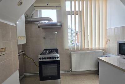 Apartament cu 3 camere decomandat, mobilat în Micro 3 - 7
