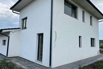 Casa de vanzare in Dezmir locuin?a ideala pentru familia ta! - 2