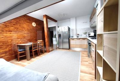 Apartament cu 3 camere decomandat, mobilat în Florești