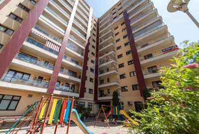 Apartament cu 3 camere de inchiriat in zona Judetean