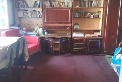 Casă cu 3 camere în Central