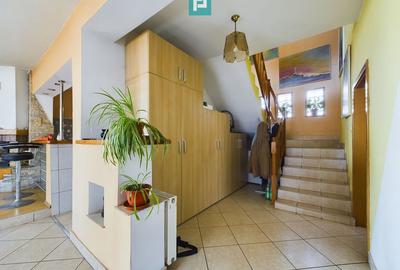 Casă cu 5 camere cu Teren 770 Mp în Central - 8