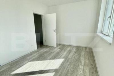 SUPER PRET!Apartament cu 3 camere + balcon, 1 loc de parcare - 5