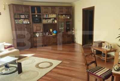 Oportunitate Unica  Vila de Vis in Zona Centrala si doua spatii comerciale - 4